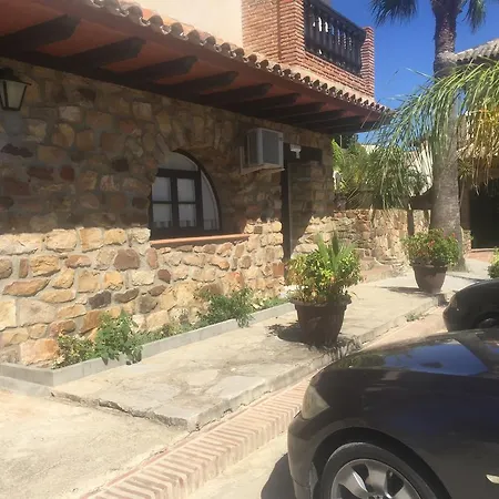 מלון Dulce Nombre - 3*