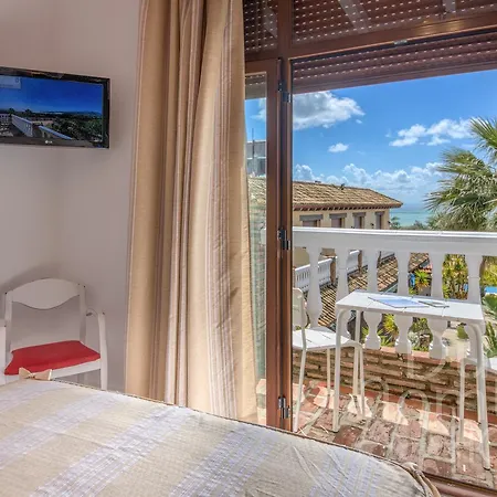 Hotel Dulce Nombre - Tarifa 3*